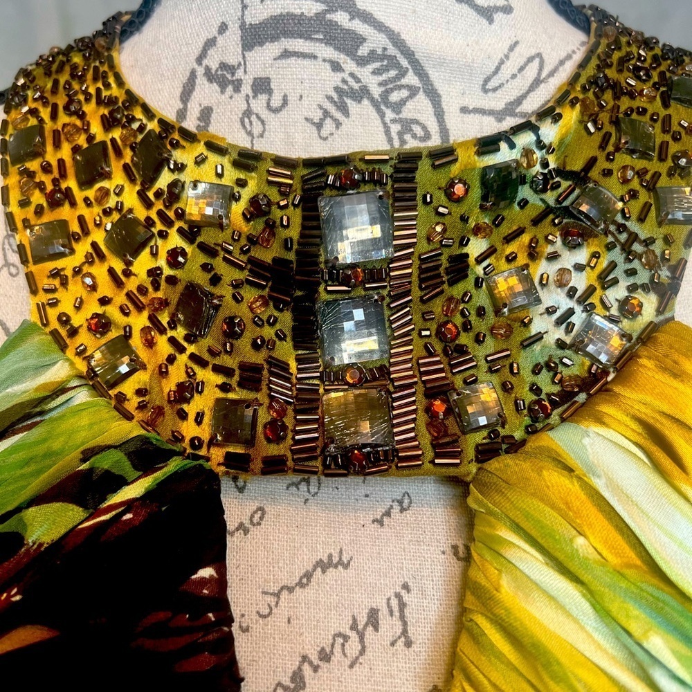 Cachet Silk and Rayon Size 10, gold/green, beaded and jeweled collar gown. - Picture 8 of 10